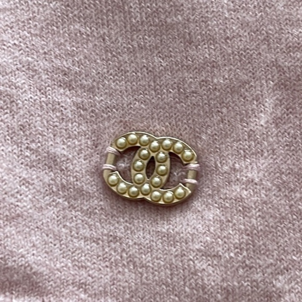 CHANEL Pink Womens Sweater - Picture 2 of 9